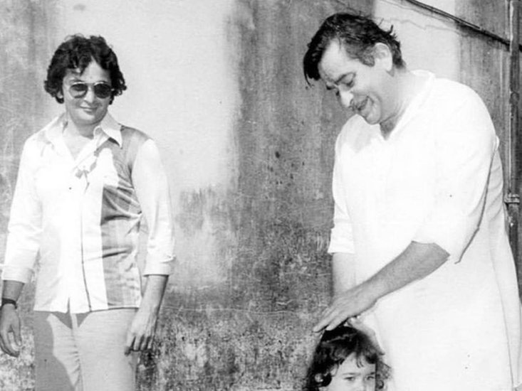 Raj Kapoor & Rishi Kapoor: राज कपूर ने 1950 में रेहाना के साथ फिल्म सरगम में काम किया था। 1979 में उनके बेटे ऋषि कपूर इसी नाम की फिल्म में जया प्रदा संग नजर आए।