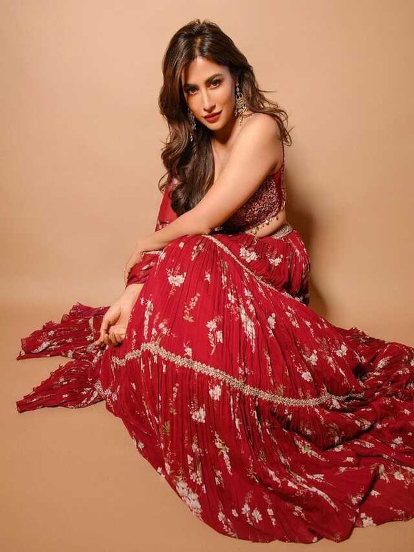 CHITRANGDA IN LEHENGA LOOK