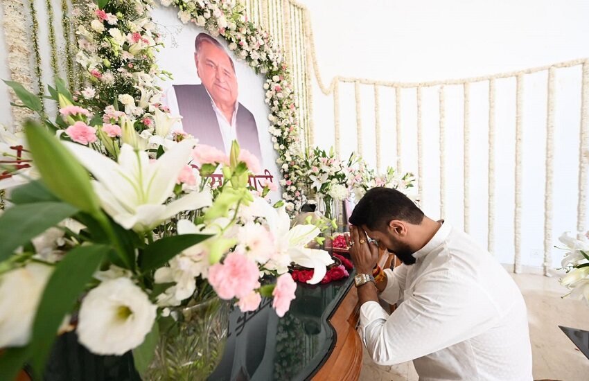 Mulayam Singh Yadav Shanti Havan