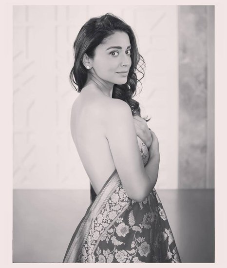श्रिया के फैंस को उनका यह अवतार काफी अच्छा लग रहा है। (Photo: Shriya Saran Instagram)