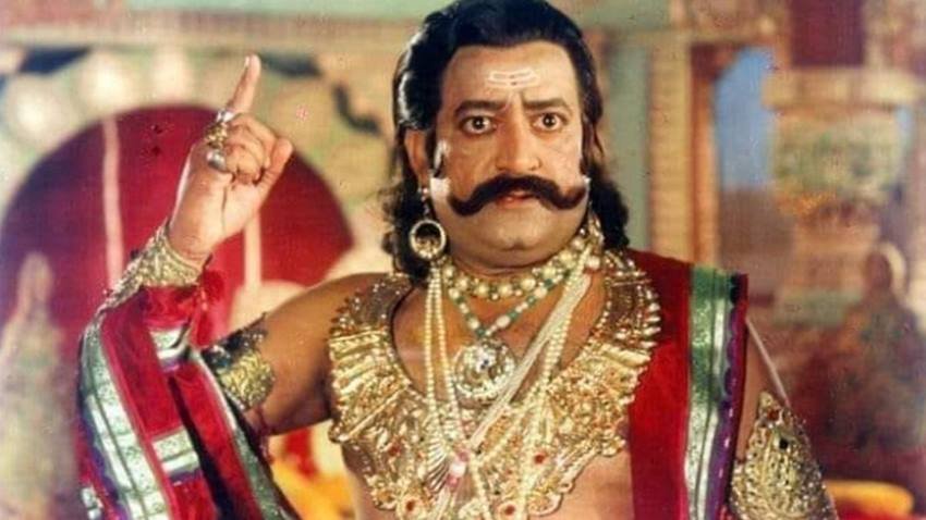 Arvind Trivedi: रामानंद सागर की रामायण में अरविंद त्रिवेदी ने रावण की अमर भूमिका निभाई थी। अरविंद को हमेशा उनके इसी किरदार के लिए याद किया जाता रहा।