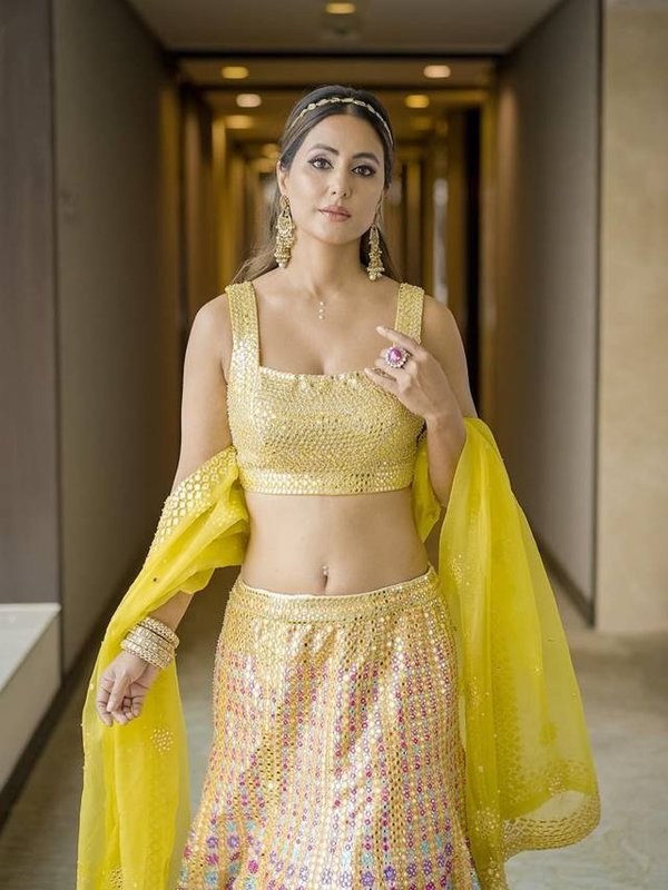 Hina khan stylish look