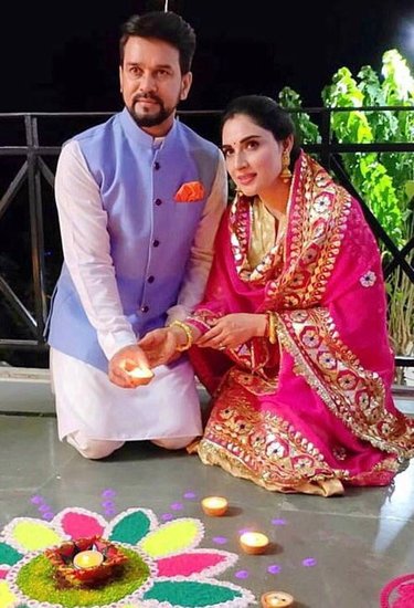 अनुराग ठाकुर की ये सभी तस्वीरें उनके सोशल मीडिया अकाउंट से ली गई हैं।  (Photo: Anurag Thakur Facebook)