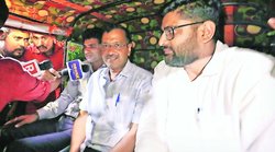 चार कोस पर बदले आप