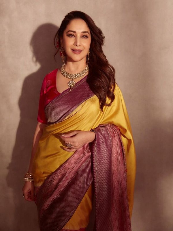 MADHURI DIXIT IN TRADITIONAL SAREE
