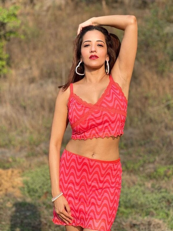 MONALISA - FAT TO FIT STORY