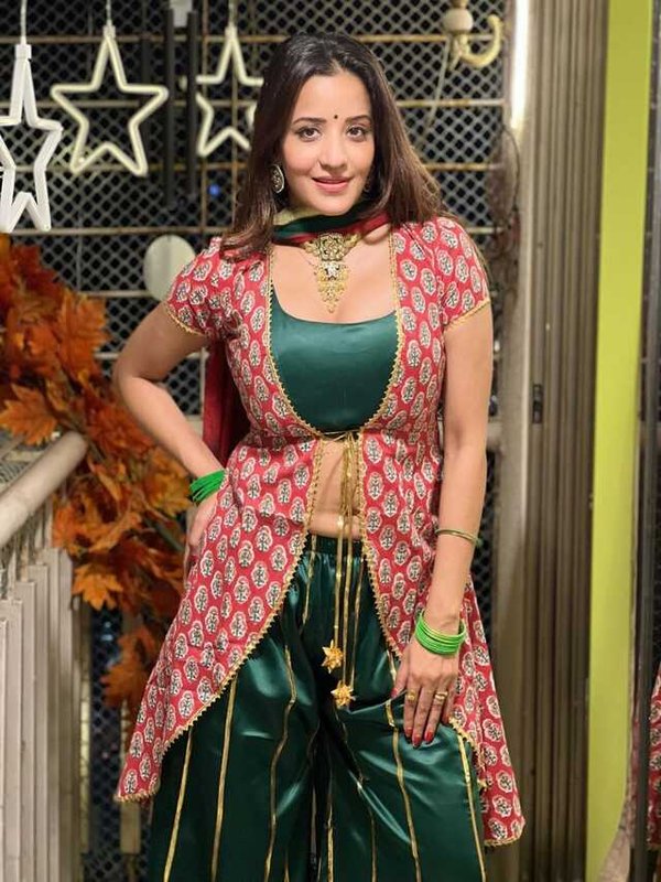 MONALISA IN INDO-WESTERN LOOK