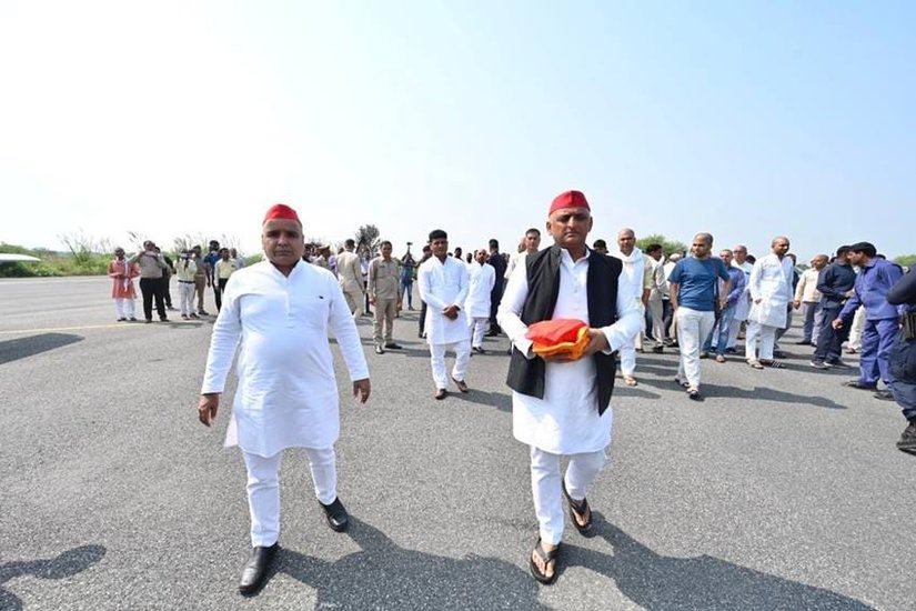 पूर्व सांसद धर्मेद्र यादव भी अखिलेश यादव के साथ हरिद्वार पहुंचे।