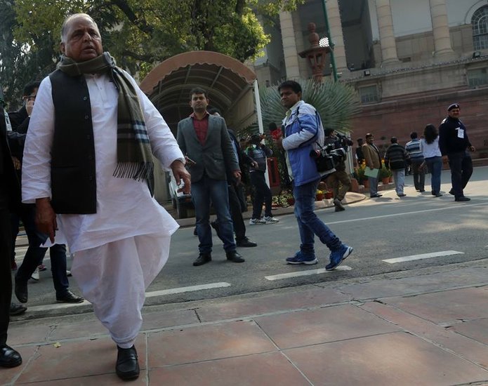 दरअसल पूरा मामला साल 2012 का है। जब एनडीए की ओर से पीए संगमा तो यूपीए की ओर से प्रणब मुखर्जी राष्ट्रपति के उम्मीदवार थे।