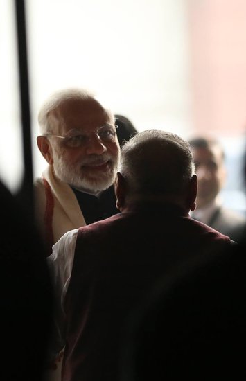 एनडीए की मांग थी कि मुलायम का पहला वोट ही मान्य हो। हालांकि चुनाव आयोग ने मुलायम सिंह यादव का वोट अमान्य करार दिया। वैसे तब भी जीत प्रणब मुखर्जी की ही हुई थी। (All Photos: Indian Express Archive)