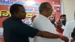 संजय निषाद का माइक फेंकने वाला वीडियो हुआ वायरल, लोगों ने किए मजेदार कमेंट्स, कहा- सफलता दिमाग पर चढ़ गई है