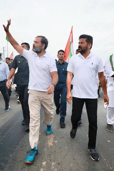 Rahul Gandhi: दिवाली के कारण तीन दिन के ब्रेक के बाद कांग्रेस की भारत जोड़ो यात्रा (Bharat Jodo Yatra) गुरुवार को फिर शुरू हुई। राहुल गांधी ने इस बार भारत जोड़ो यात्रा को तेलंगाना के नारायणपेट जिले से  शुरू किया। 