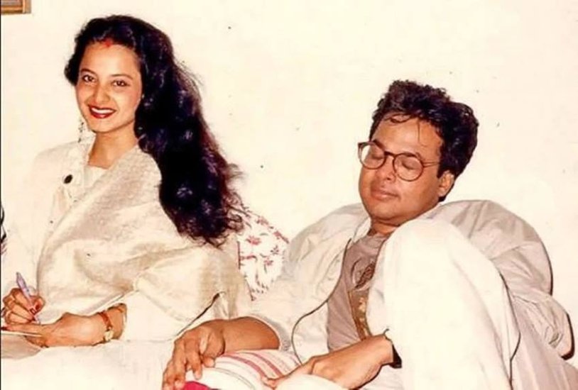 Rekha: रेखा ने दिल्ली के बिजनेसमैन मुकेश अग्रवाल से शादी की थी। शादी के कुछ महीने बाद ही मुकेश ने सुसाइड कर लिया था। तब ना सिर्फ मुकेश के घरवालों ने बल्कि आम लोगों ने भी रेखा को इसके लिए जिम्मेदार बताया था। हालांकि रेखा ने मजबूती से लोगों के आरोपों का सामना किया और समय के साथ वह इससे बाहर निकलीं।