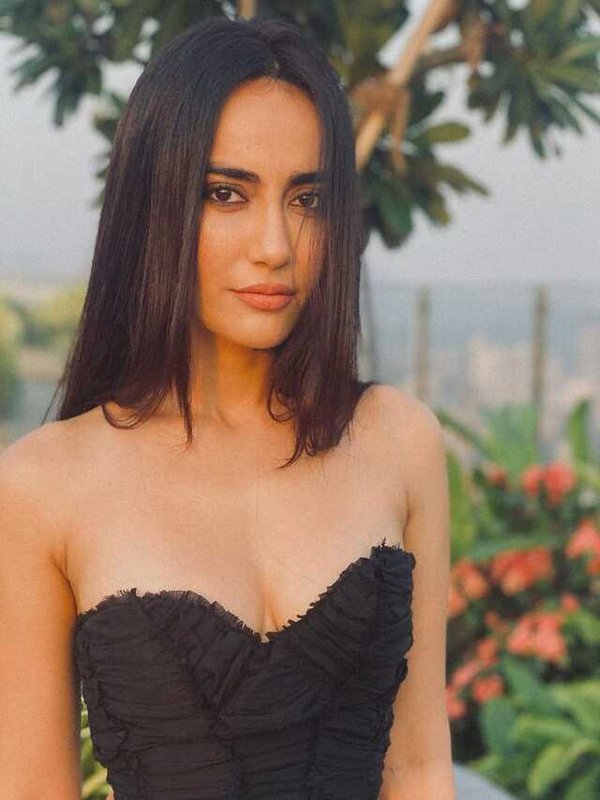 SURBHI JYOTI IN OFF SHOULDER DRESS LOOK