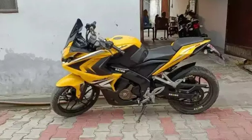 Second Hand Sports Bike, Second Hand Bajaj Bike, Second Hand Bajaj Pulsar RS200