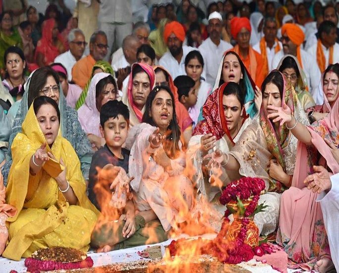 Mulayam Singh Yadav Shanti Havan