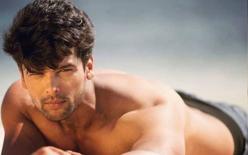 Kushal Tandon: कुशाल टंडन ने न्यूयॉर्क फिल्म एकेडमी से एक्टिंग की पढ़ाई की है।