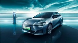 Toyota bZ3 EV से उठा पर्दा, सिंगल चार्ज में देगी 599 km की रेंज, Elon Musk की Tesla Model 3 से होगा सीधा मुकाबला