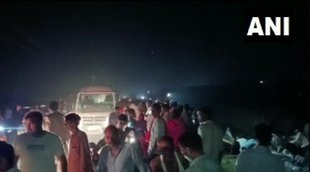 returning from Unnao, accident as it overturned in Ghatampur area in Kanpur