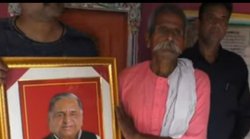 मुलायम सिंह के इस प्रशंसक ने 35 साल से नहीं पहनी चप्पल, सपा संरक्षक के निधन के बाद अधूरा रह गया सपना