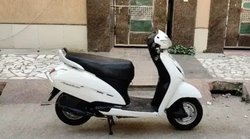 मात्र 15 हजार रुपये में मिल रहा है देश का बेस्ट सेलिंग स्कूटर Honda Activa, जानें कहां मिलेगी ये सस्ती डील