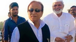 Azam Khan : सांसदी छोड़ी अब विधायकी भी गई हाथ से, जानिए- विवादों में रहे आजम खान का कैसा रहा है सियासी सफर