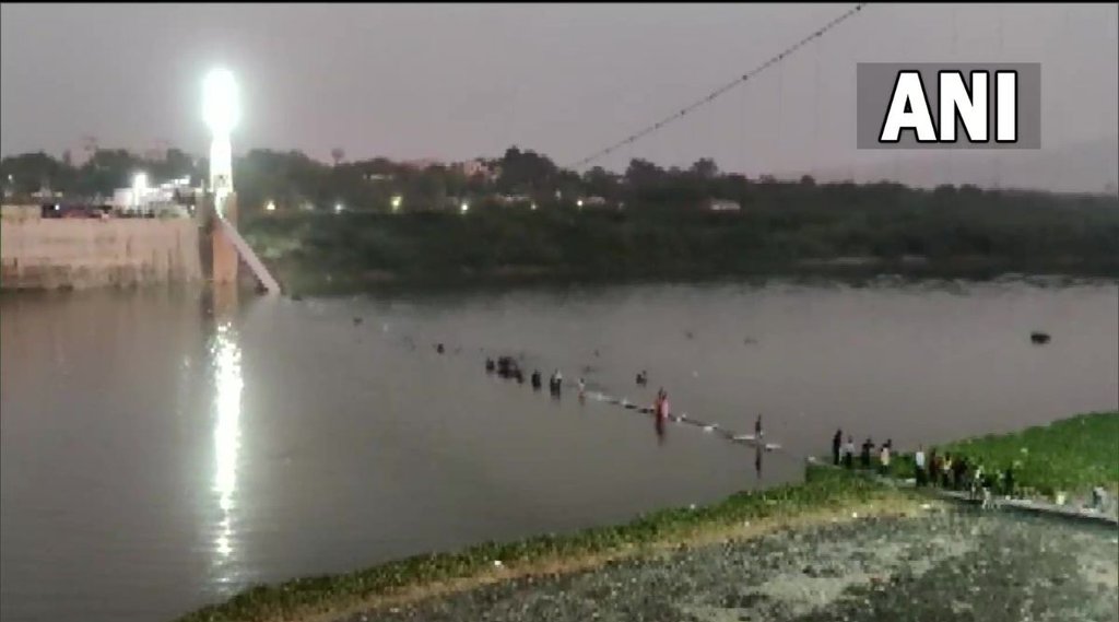 Gujarat, cable bridge collapsed Machchhu river, Morbi area