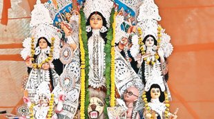 gandhi Idols controversy
