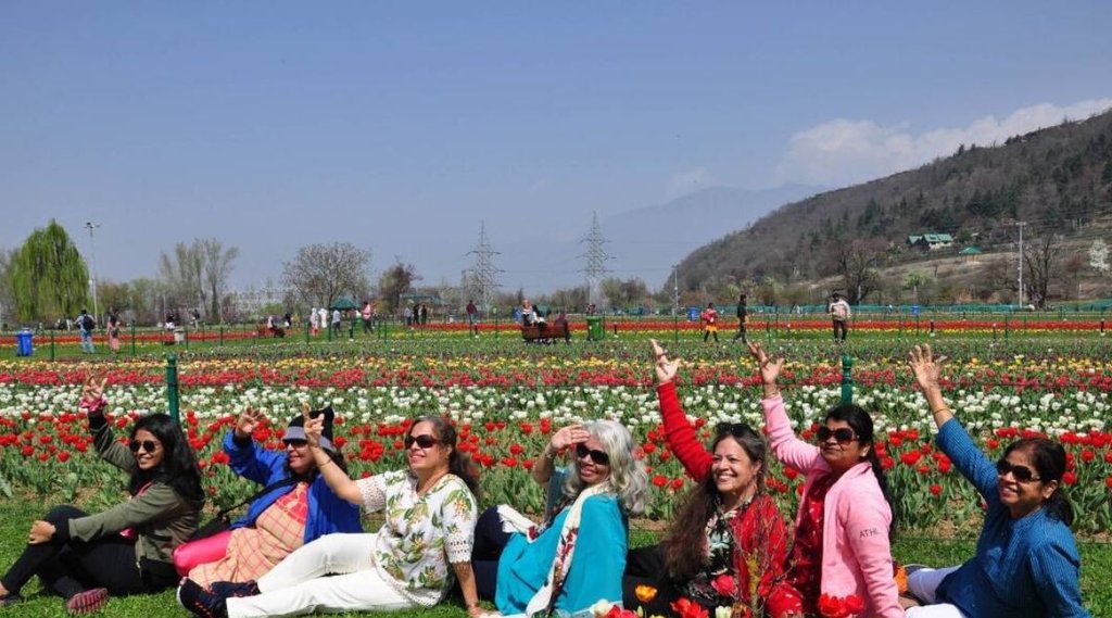 Jammu and Kashmir, 1.62 crore tourists visited Jammu and Kashmir, Jammu Kashmir Government