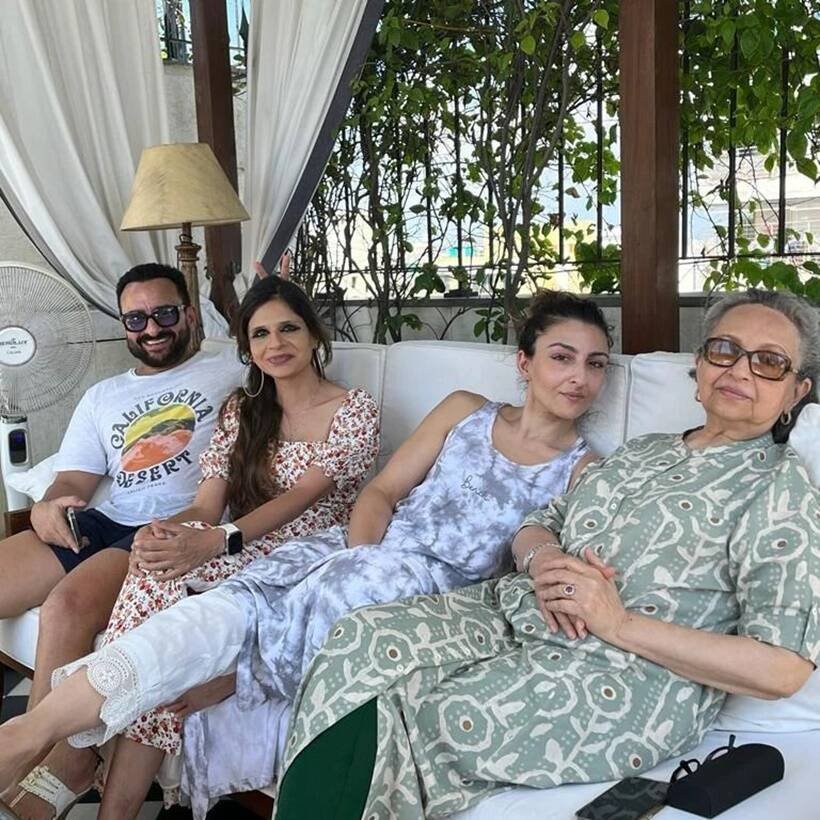 करीना कपूर खान ने इस कमेंट करते हुए लिखा कि बहुत ही व्यारी तस्वीर है। (Photo: Saba Pataudi/Instagram)