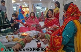 ethnic dress for karwa chauth,saree, lehanga, suit,Fashion , karwachauth , Lifestyle
