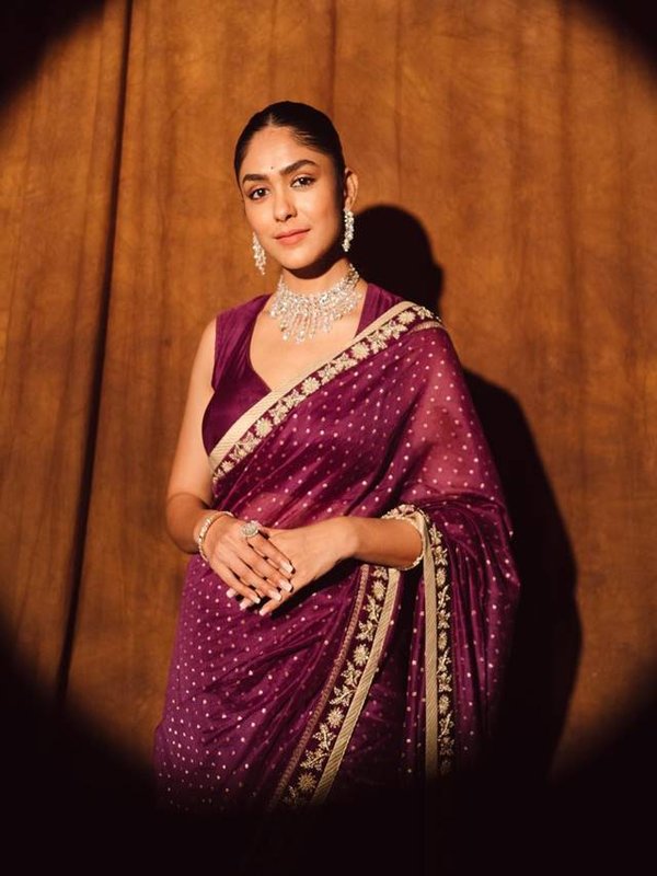 mrunal in purple saree