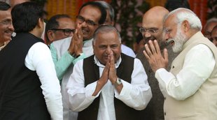 Mulayam With Modi| Modi Mulayam Photo| Mulayam Death Photo|