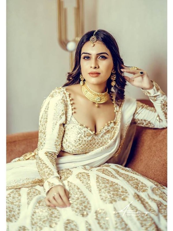 nehha malik stylish look