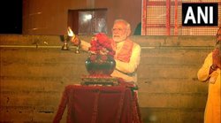 अयोध्या दीपोत्सव: सरयू तट पर जलाए गए 15 लाख से अधिक मिट्टी के दीये, लेजर शो के बाद पीएम मोदी ने देखी आसमान में आतिशबाजी