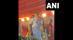 10 बज चुके हैं, कानून का पालन करना चाहिए- जब बिना माइक के संबोधित करते हुए पीएम मोदी ने देरी के लिए लोगों से मांगी माफी
