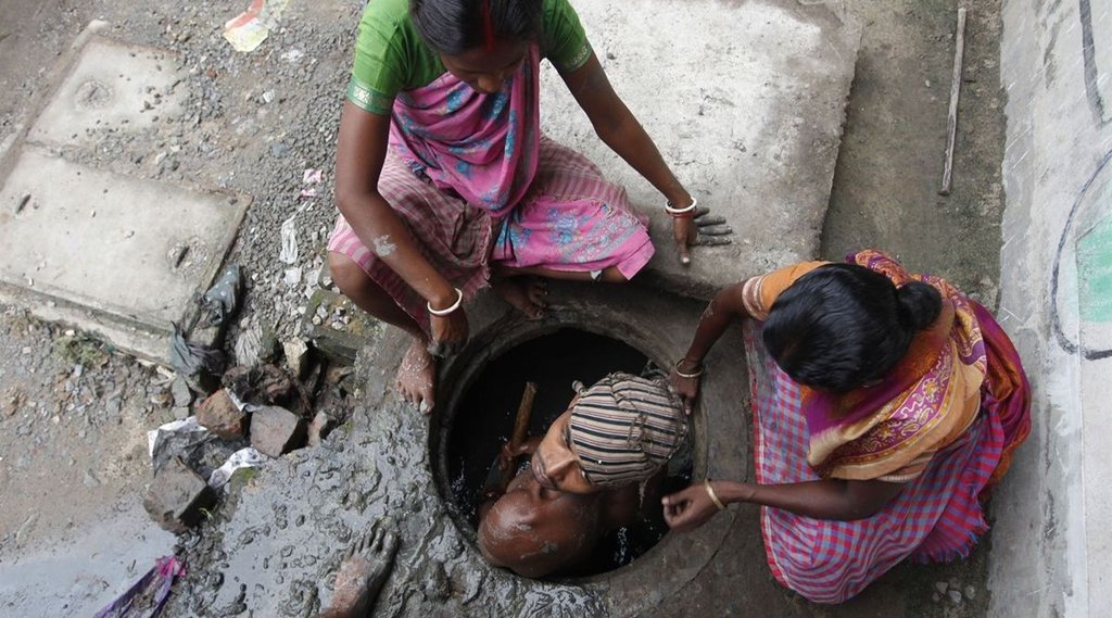 sewer cleaner death