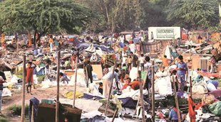shakur basti| indian railway| demolition