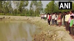 UP News: यूपी: बरेली में तालाब में डूबने से तीन बच्चों की मौत, खेत पर खाना देकर लौट रहे थे, नहाते वक्त हुए हादसे का शिकार