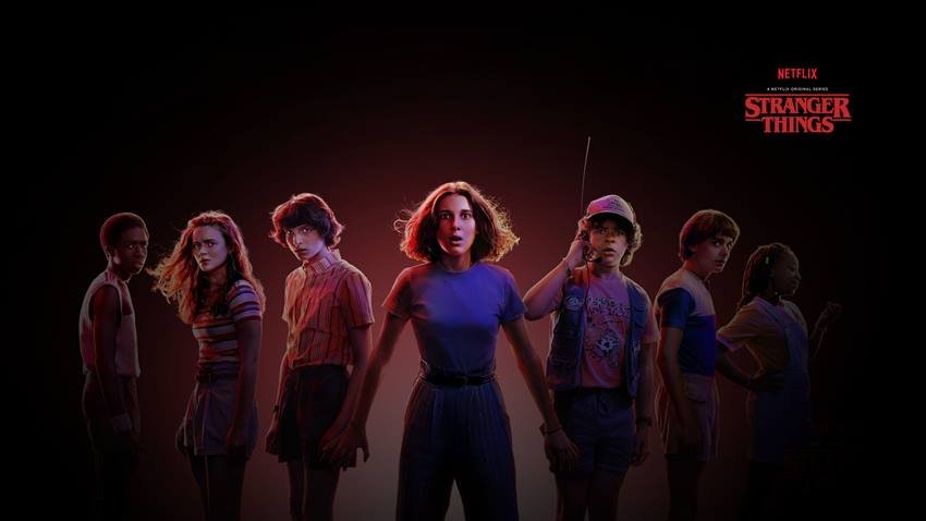 Stranger Things:वेब सीरीज स्ट्रेंजर थिंग्स को अमेरिका के अटलांटा और जॉर्जिया में शूट किया गया था। सीरीज के कुछ सीन अटलांटा से करीब घंटे भर की दूरी पर मौजूद जैकोन में भी शूट हुए थे।