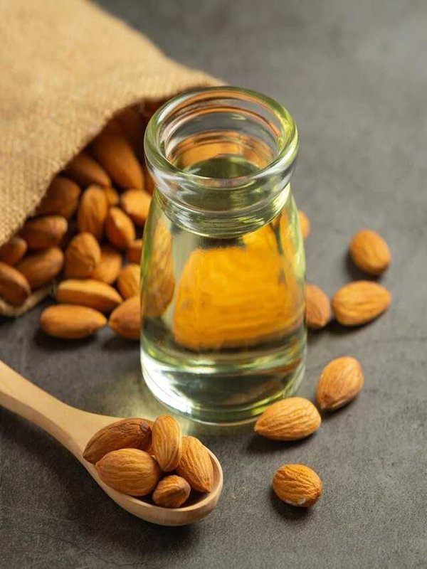 ALMOND OIL