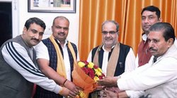 Khatauli By-Election: खतौली से टिकट मांग रहे RLD के राष्ट्रीय प्रवक्ता अभिषेक चौधरी गुर्जर ने पार्टी छोड़ी, उपचुनाव के दौरान थामा BJP का दामन