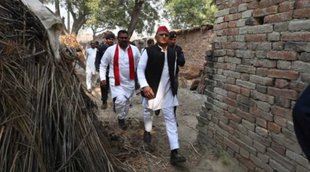 Akhilesh yadav II Samajwadi Party II Rakesh Tripathi