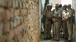 Crime News: बागपत में इज्जत की खातिर 4 भाईयों ने की शादीशुदा बहन और उसके प्रेमी की बेरहमी से हत्या, दो गिरफ्तार, बाकी की तलाश में जुटी पुलिस