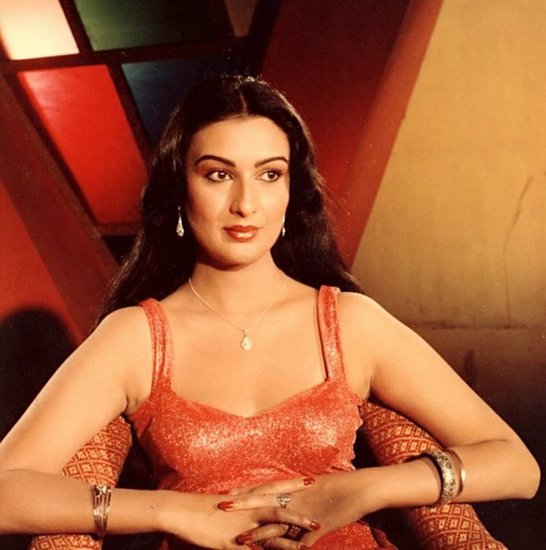 Daljeet Kaur Death: पंजाबी फिल्मों की सुपरस्टार एक्ट्रेस रहीं दलजीत कौर (Punjabi Actress Daljeet Kaur) का गुरुवार देर रात निधन (Punjabi Actress Death) हो गया। वह 69 वर्ष की थी। पिछले कुछ समय से वह बीमार चल रही थीं। 70 से ज्यादा फिल्में करने वालीं दलजीत कौर (Who Is Daljeet Kaur) की निजी जिंदगी काफी मुश्किल रही थी। (Photo: @iamdaljeetkaur/facebook)