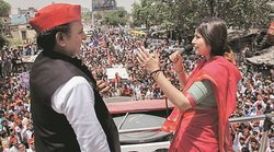 मैनपुरी का गढ़ बचाने में जुटे चाचा- भतीजे