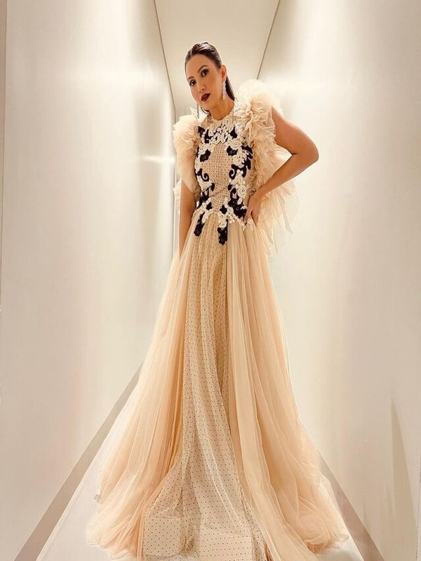 GAUHAR KHAN IN OFF WHITE GOWN LOOK