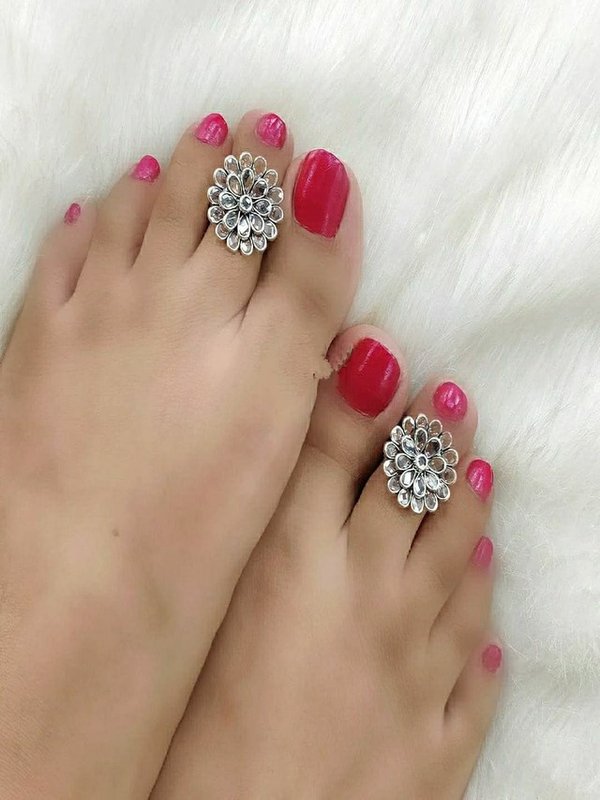 IMPORTANCE OF TOE RING