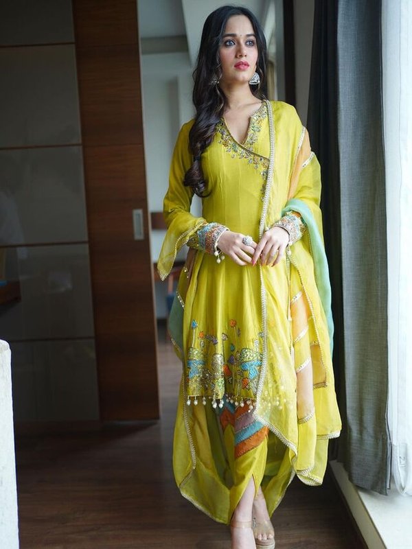 JANNAT ZUBAIR IN ETHNIC LOOK