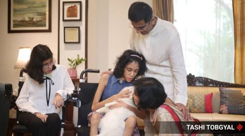 जस्टिस डी वाई चंद्रचूड़ दिल्ली में ही परिवार के साथ रहते हैं। उनके परिवार में पत्नी और दो बेटियां हैं। (Express Photo: Tashi Tobgyal)